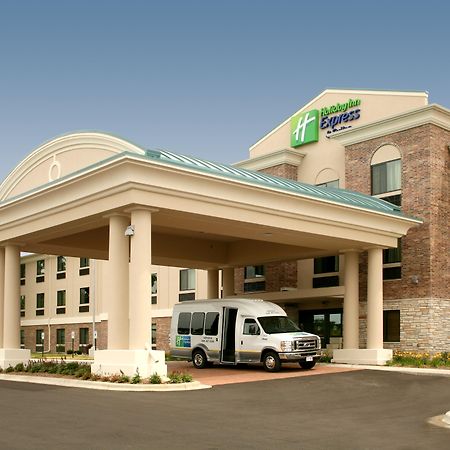 Holiday Inn Express & Suites Madison-Verona By Ihg Exterior foto