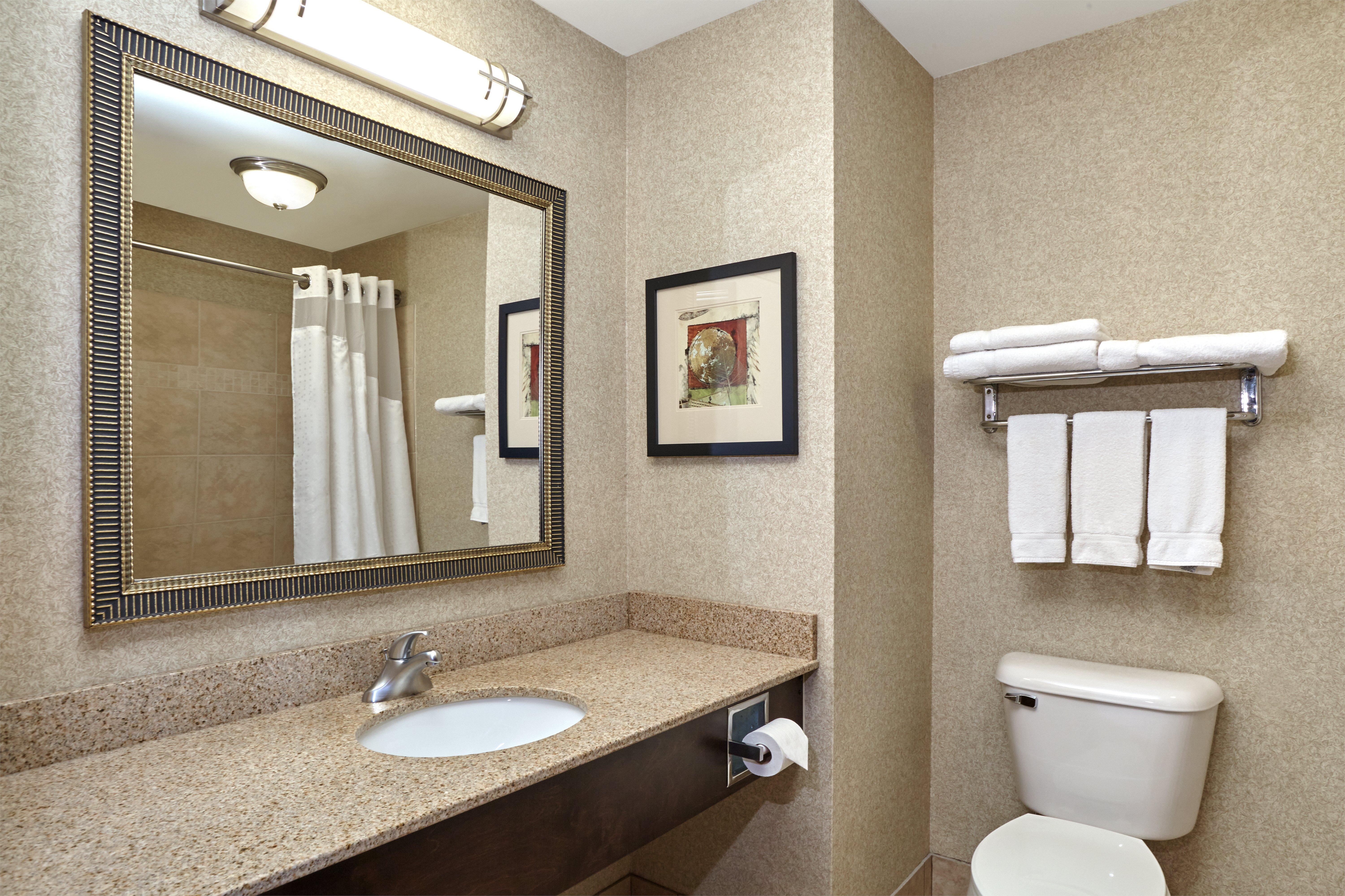 Holiday Inn Express & Suites Madison-Verona By Ihg Exterior foto